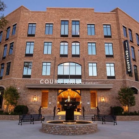 Courtyard By Marriott Thomasville Downtown Εξωτερικό φωτογραφία