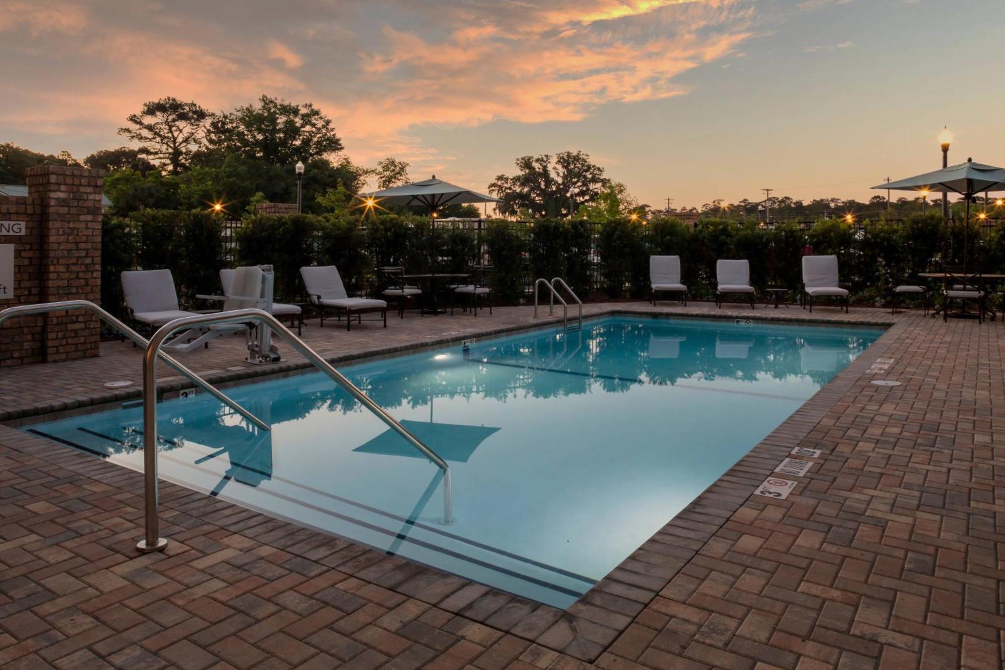 Courtyard By Marriott Thomasville Downtown Εξωτερικό φωτογραφία