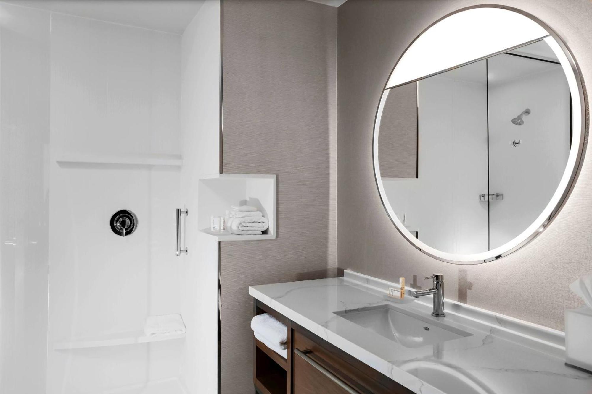 Courtyard By Marriott Thomasville Downtown Εξωτερικό φωτογραφία