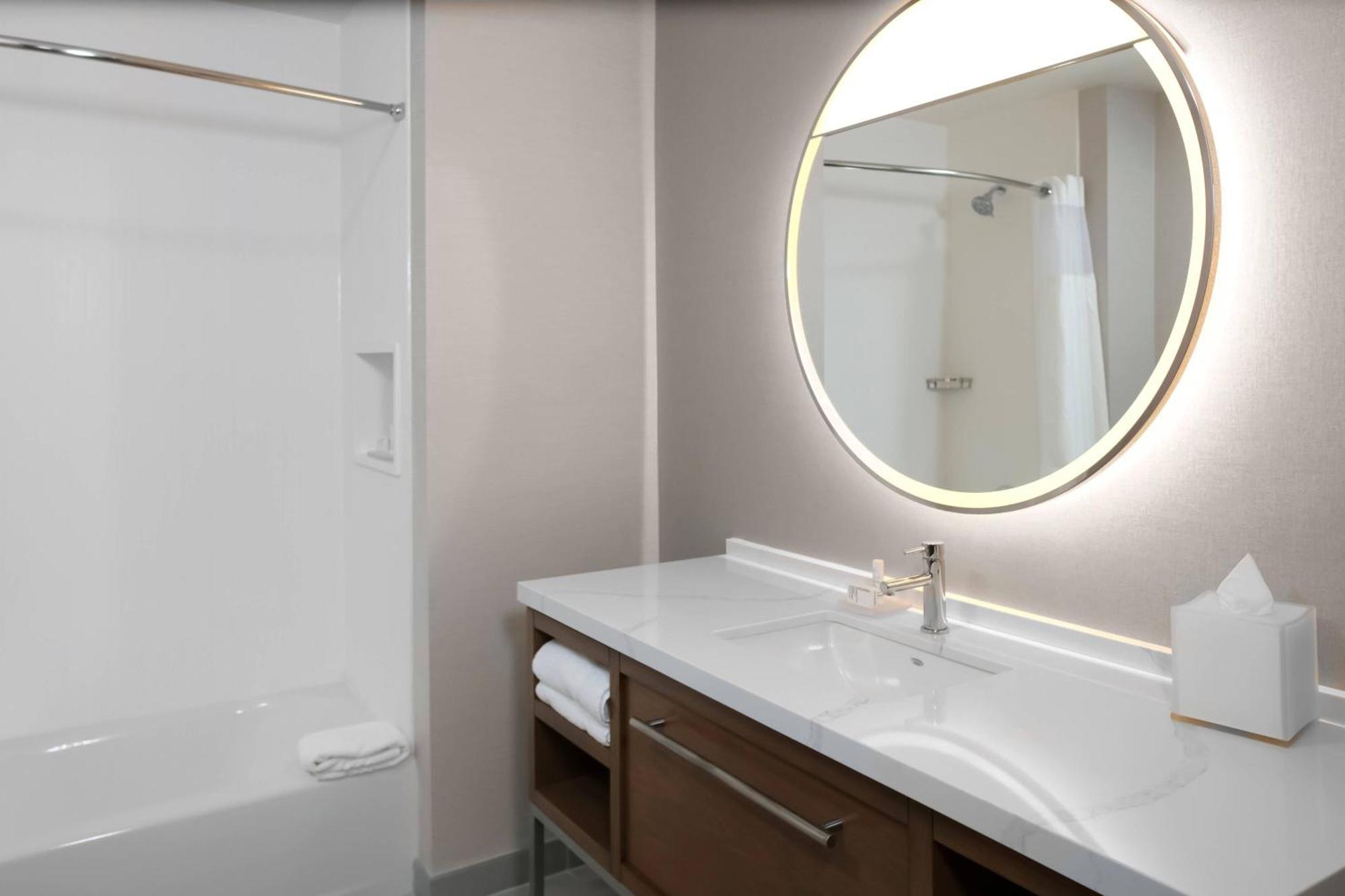 Courtyard By Marriott Thomasville Downtown Εξωτερικό φωτογραφία