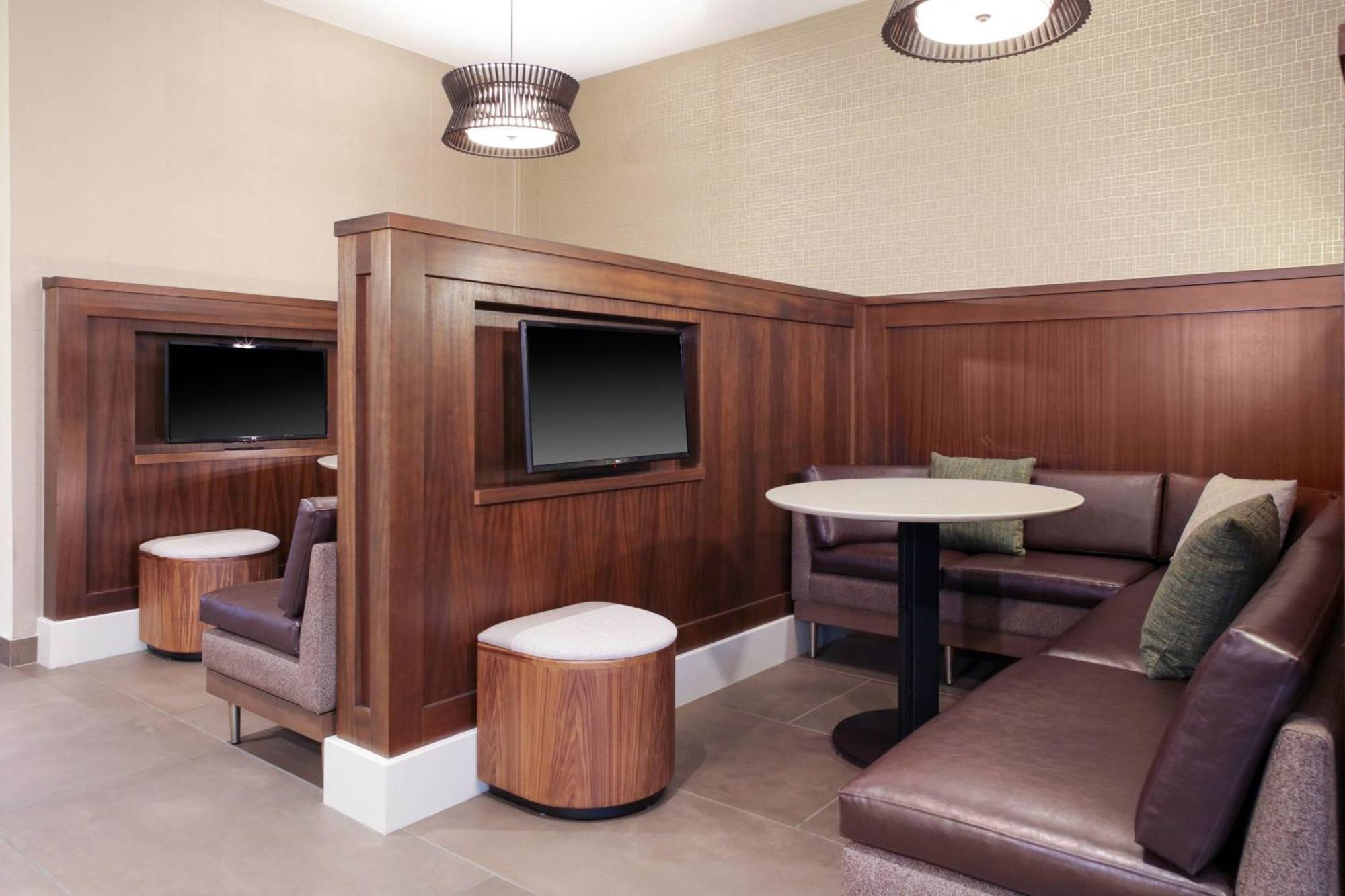 Courtyard By Marriott Thomasville Downtown Εξωτερικό φωτογραφία